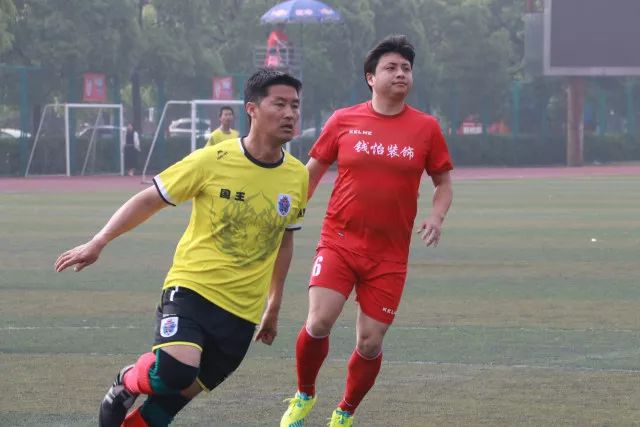 中国男篮在世预赛中以26分优势轻取卡塔尔，球员表现评析